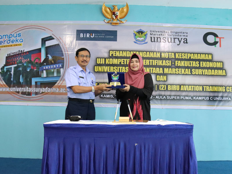 Penandatanganan MOU Fakultas Ekonomi Universitas Dirgantara